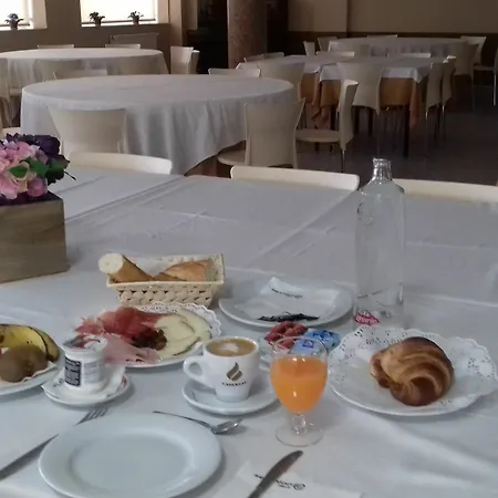 Residencia Marista Santa Maria Del Mar 3*
